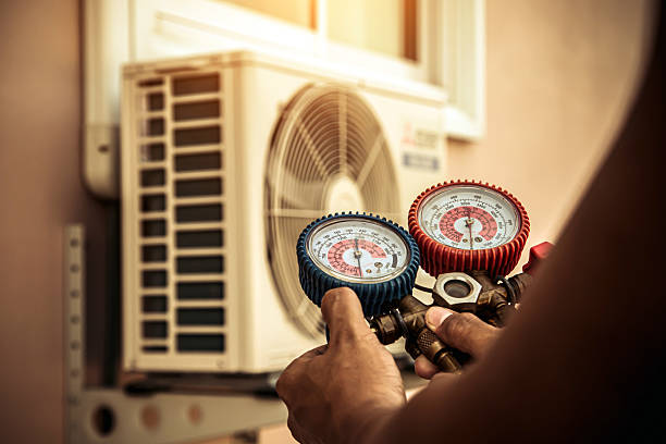 Professional Hvac technician working in Springdale, PA